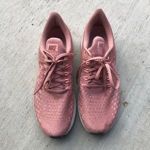 Guava Nike Zoom Pegasus 35